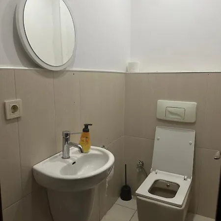 Fe Homes & Suites *