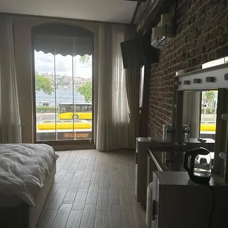 Fe Homes & Suites فندق *