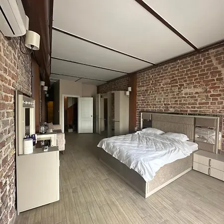 فندق Fe Homes & Suites *