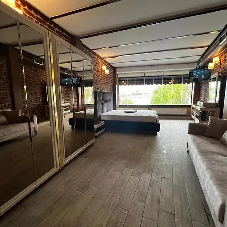 فندق Fe Homes & Suites *